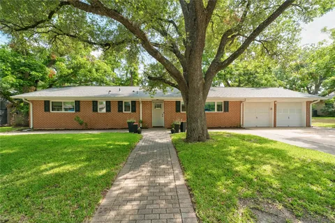 $439,000 | 811 Newport Avenue, Austin, TX 78753
