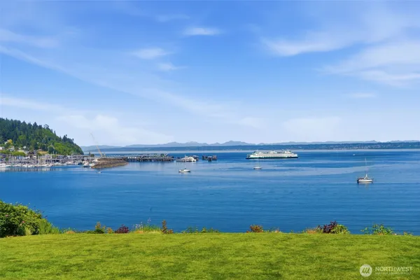 $2,299,000 | 25130 South Kingston Road Northeast, Kingston, WA 98346