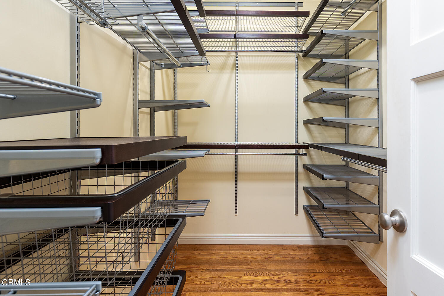 2250 Cooley Place Pasadena, CA 91104 - Photo 18 of 31 a view of entryway