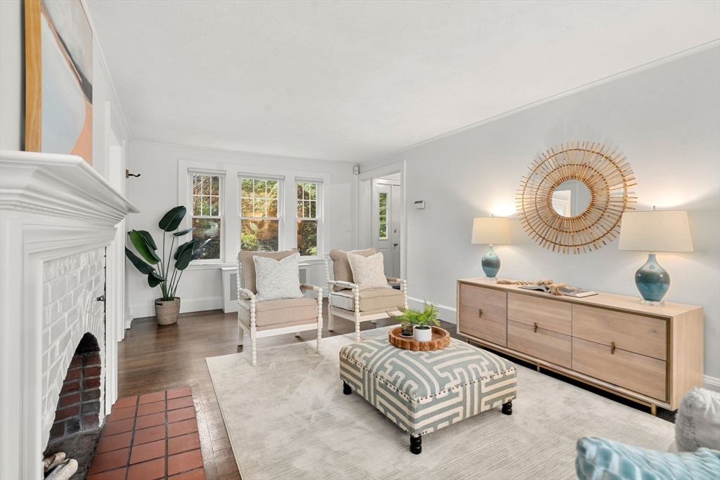 36 Richardson Road Belmont, MA 02478 - Photo 4 of 18