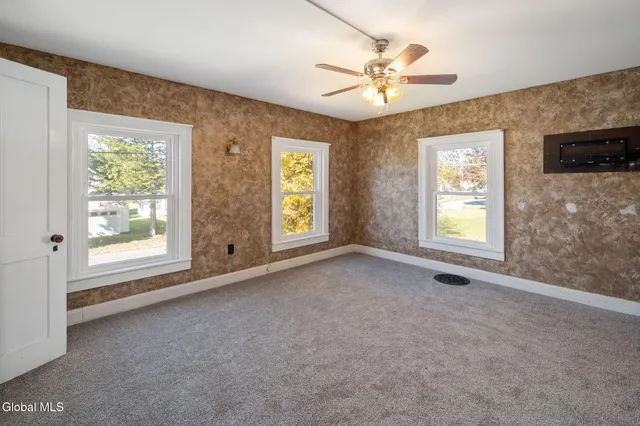 $325,000 | 16 Clum Road, Pittstown, NY 12094