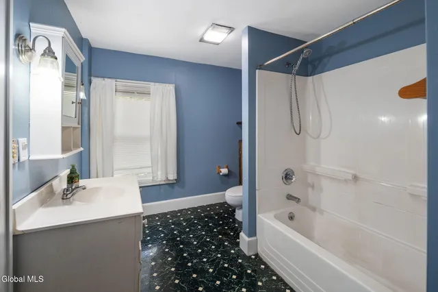 $325,000 | 16 Clum Road, Pittstown, NY 12094