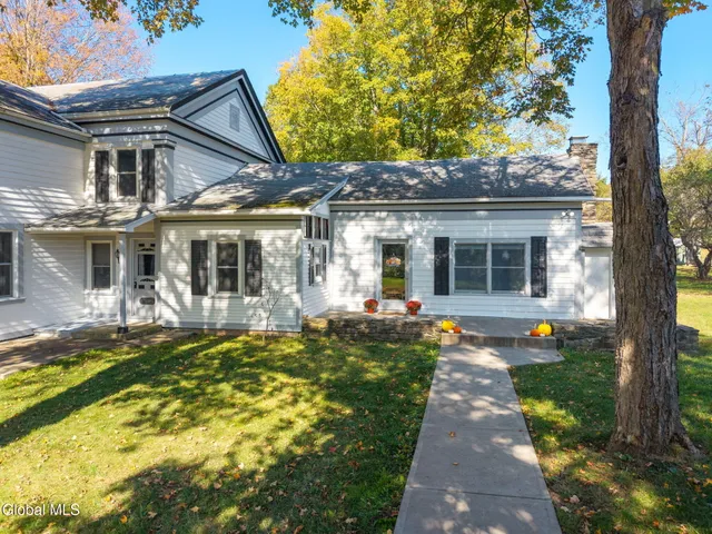 $325,000 | 16 Clum Road, Pittstown, NY 12094