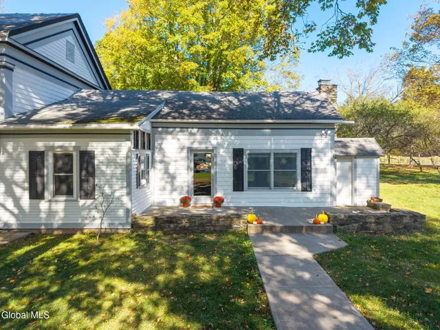 $325,000 | 16 Clum Road, Pittstown, NY 12094