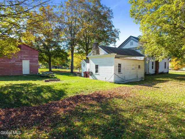 $325,000 | 16 Clum Road, Pittstown, NY 12094