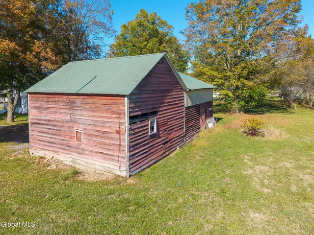 $325,000 | 16 Clum Road, Pittstown, NY 12094