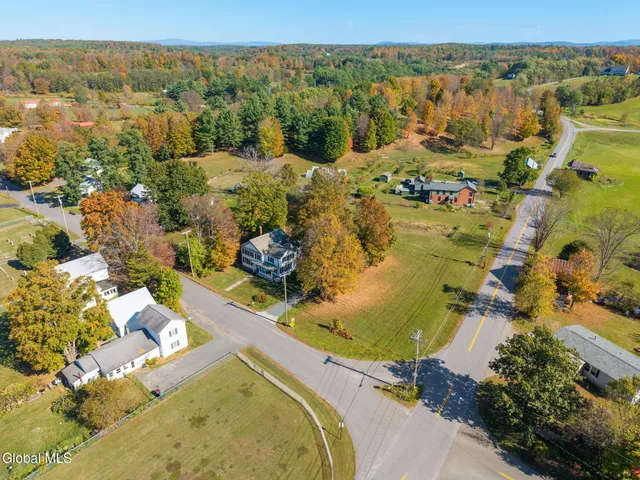 $325,000 | 16 Clum Road, Pittstown, NY 12094