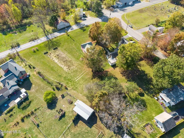 $325,000 | 16 Clum Road, Pittstown, NY 12094