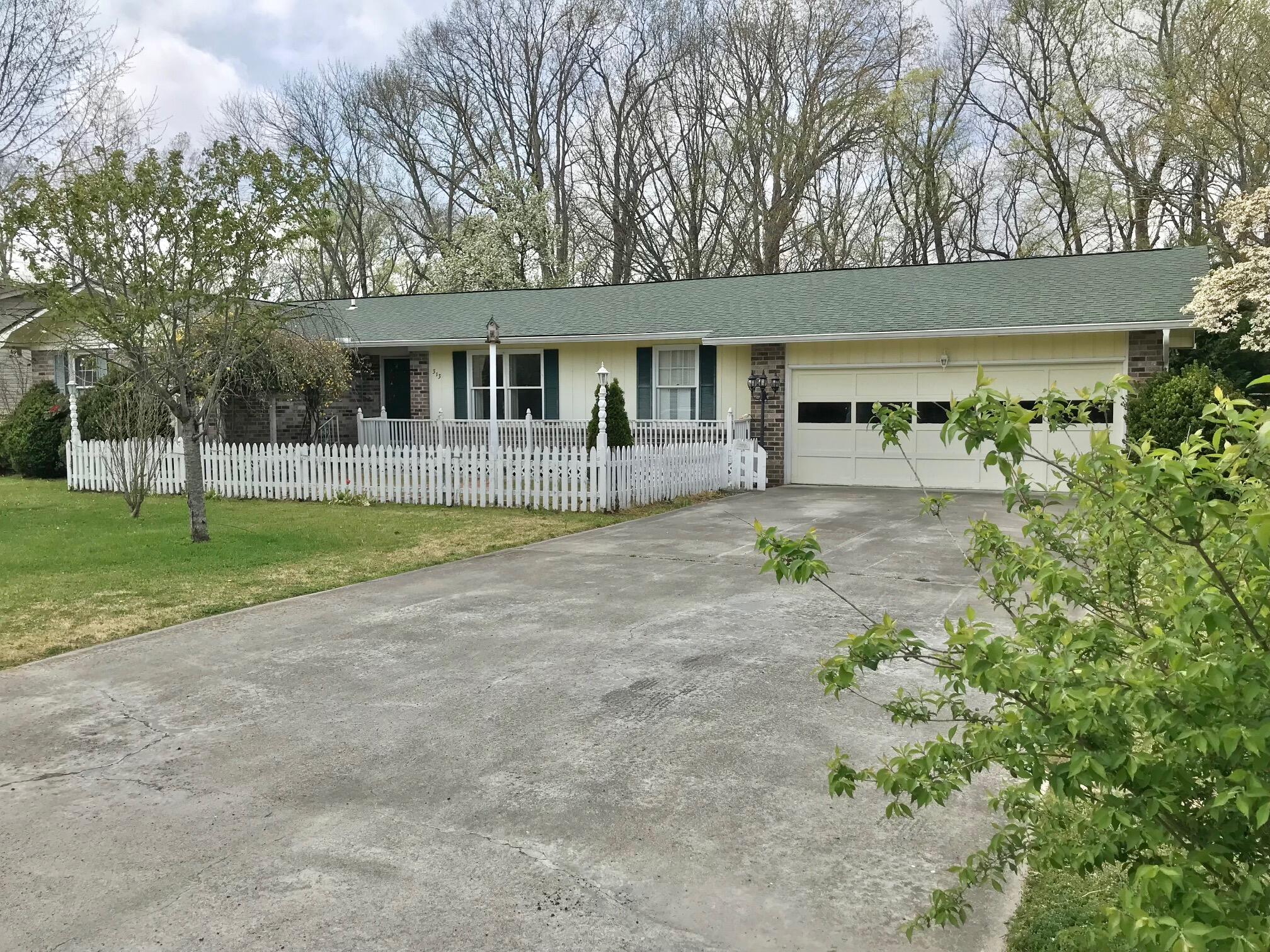 313 Springhill Drive Northeast Cleveland, TN 37312 - Photo 1 of 36 IMG_3204