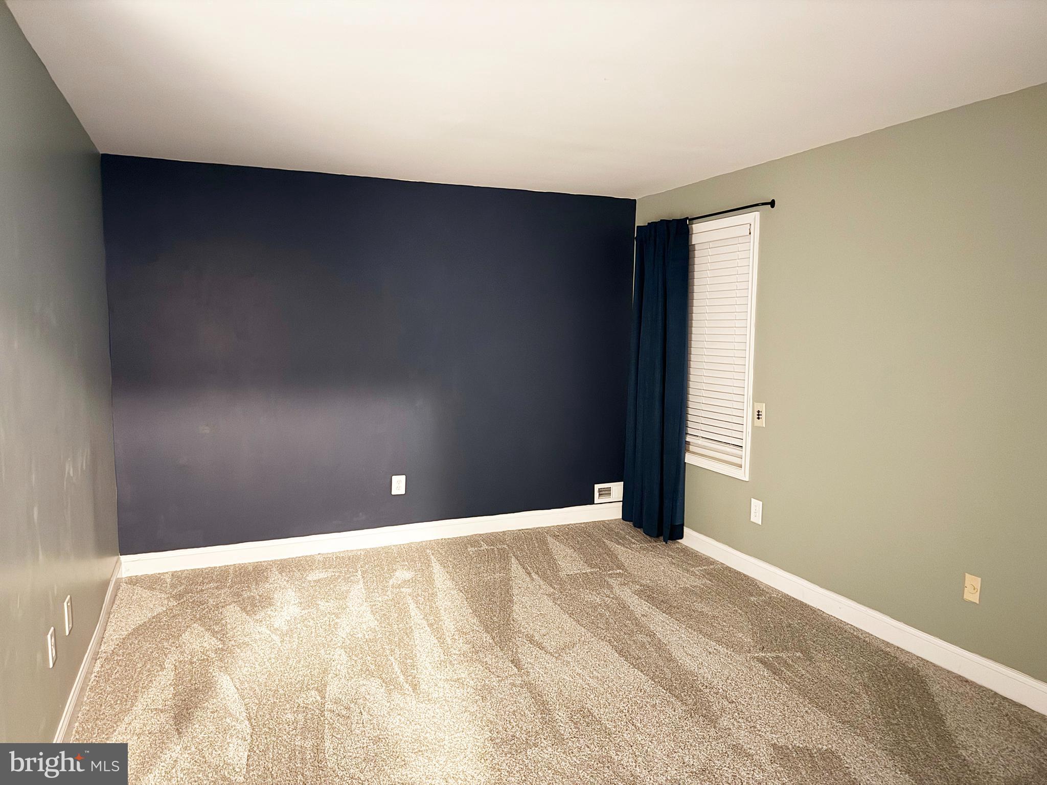 4 Fireside Circle Columbus, NJ 08022 - Photo 6 of 15 a view of an empty room