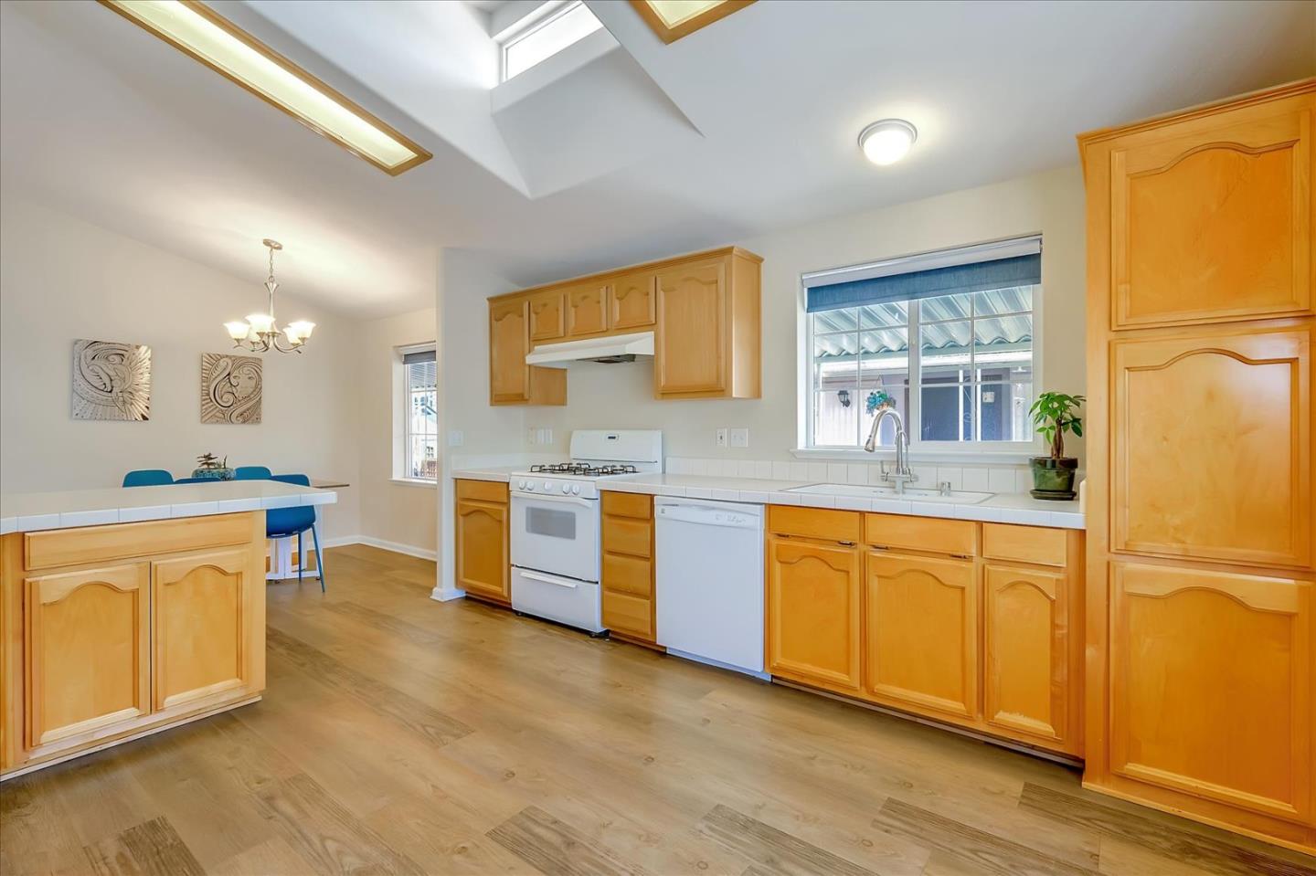 3710 Gross Road, Unit 47 Santa Cruz, CA 95062 - Photo 14 of 49 Gallery Image 14
