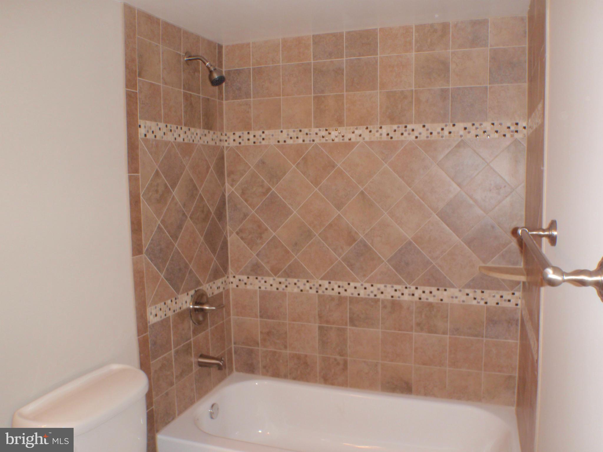 5017 7th Road South, Unit 202 Arlington, VA 22204 - Photo 14 of 26 Bath