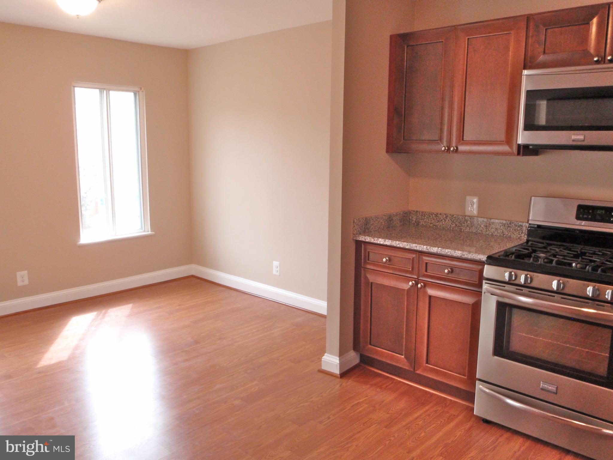 5017 7th Road South, Unit 202 Arlington, VA 22204 - Photo 3 of 26 Kitchen