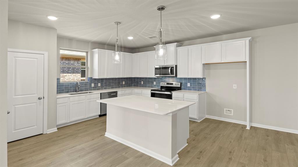 2544 Three Bars Lane Anna, TX 75409 - Photo 4 of 29 09. 2544 Three Bars - Kitchen (2)