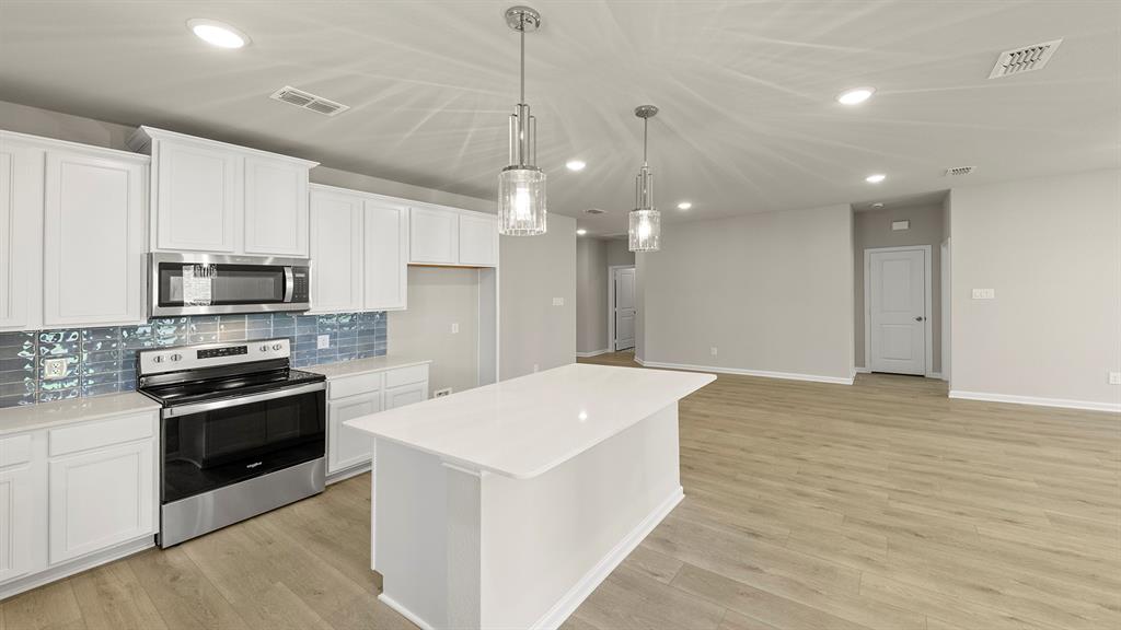 2544 Three Bars Lane Anna, TX 75409 - Photo 5 of 29 10. 2544 Three Bars - Kitchen (3)