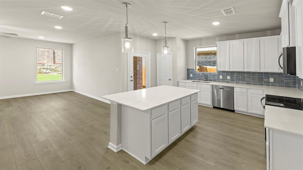 2544 Three Bars Lane Anna, TX 75409 - Photo 6 of 29 11. 2544 Three Bars - Kitchen (4)