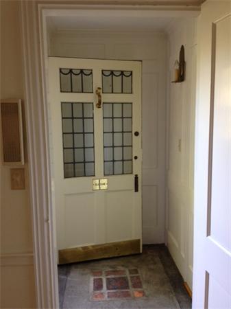 60 Swan Road Winchester, MA 01890 - Photo 6 of 14