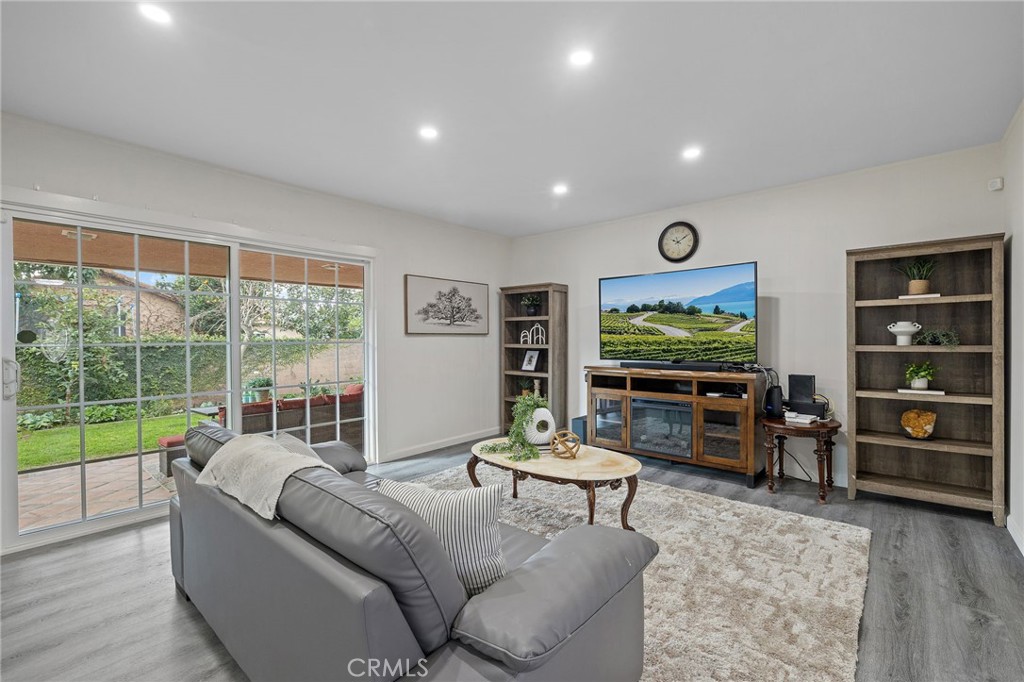 7456 Corey Street Downey, CA 90242 - Photo 9 of 52