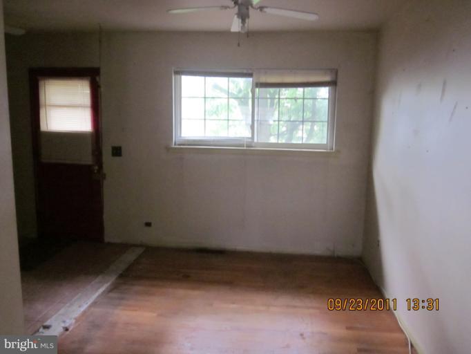 7943 Shore Road East Pasadena, MD 21122 - Photo 5 of 12 Dining Room