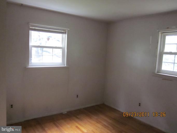 7943 Shore Road East Pasadena, MD 21122 - Photo 8 of 12 Bedroom