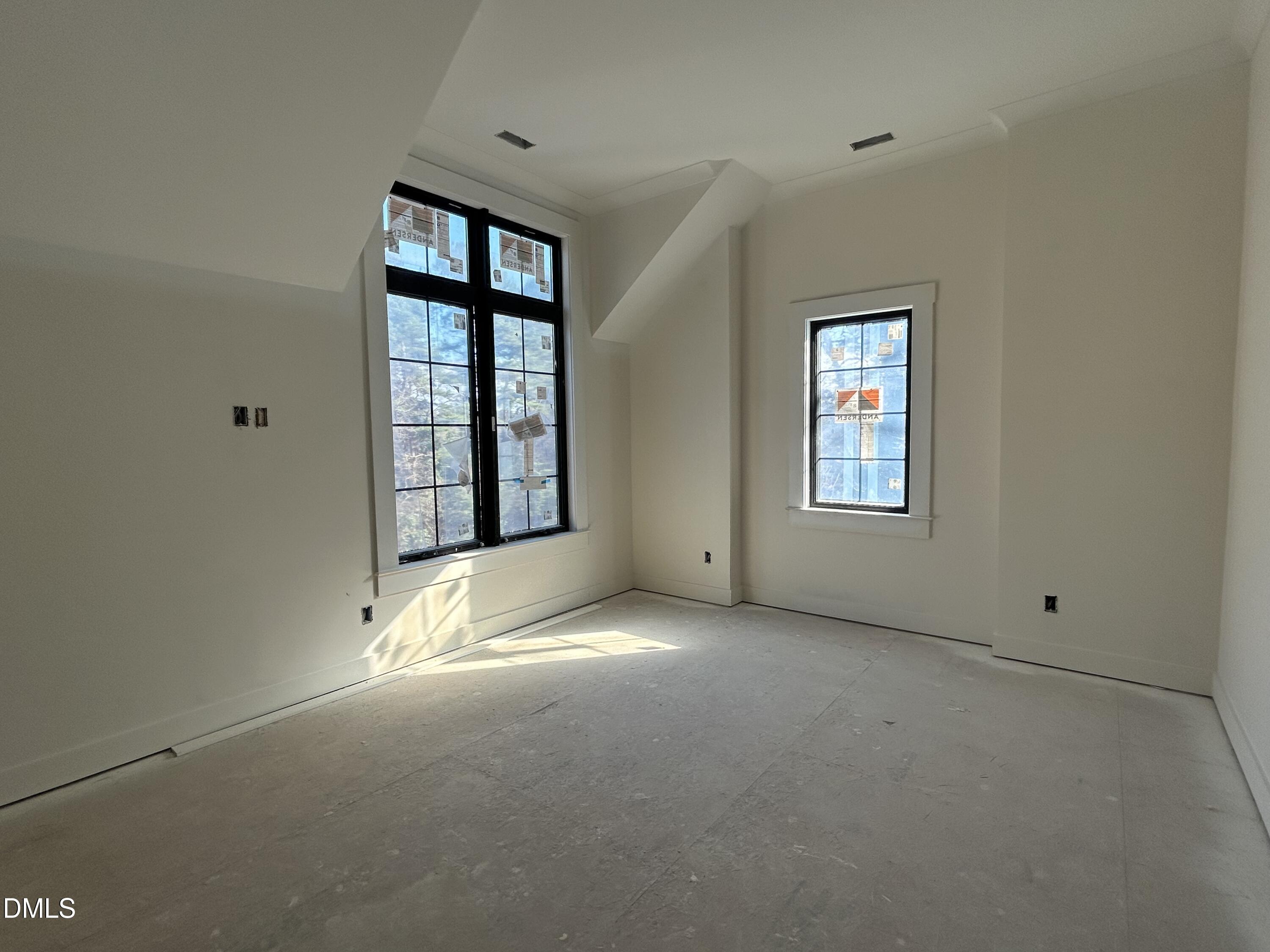105 Edenburgh Road Raleigh, NC 27608 - Photo 19 of 26 an empty room with a window