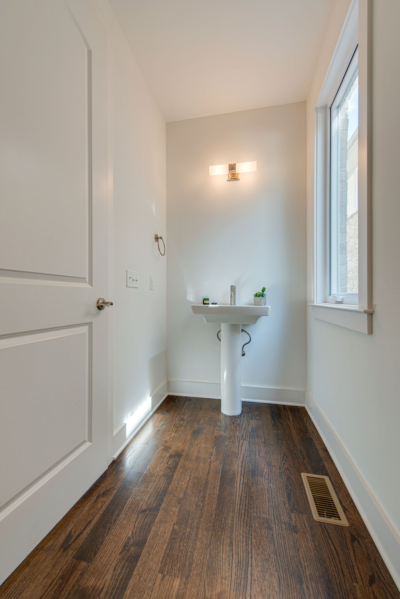 113 Demoss Road Nashville, TN 37209 - Photo 14 of 36 Gallery Image 14