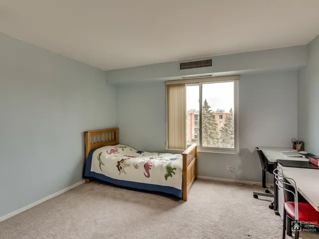 $2,050 | 1515 East Central Road, Unit 460B, Arlington Heights, IL 60005