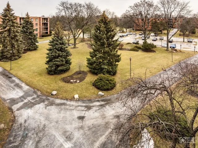 $2,050 | 1515 East Central Road, Unit 460B, Arlington Heights, IL 60005