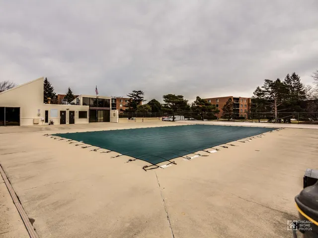 $2,050 | 1515 East Central Road, Unit 460B, Arlington Heights, IL 60005