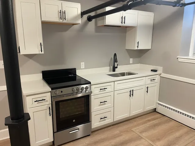 $1,825 | 366 Essex Street, Unit B, Salem, MA 01970