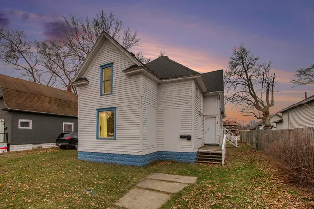 $160,000 | 596 Superior Street, Benton Harbor, MI 49022