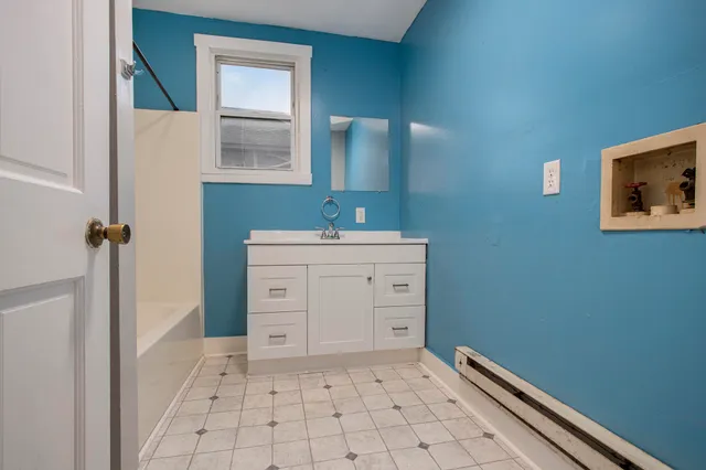 $160,000 | 596 Superior Street, Benton Harbor, MI 49022