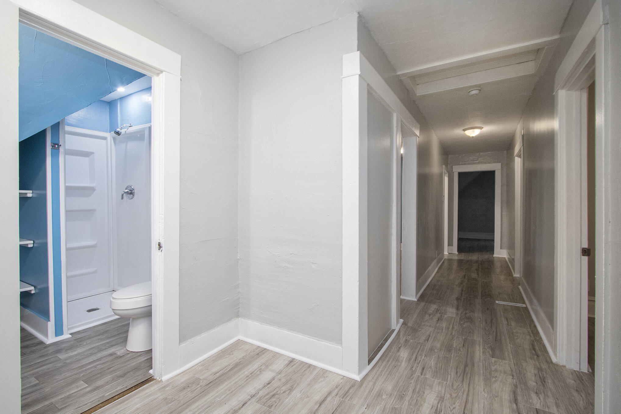 596 Superior Street Benton Harbor, MI 49022 - Photo 10 of 18 010_img_3663_441