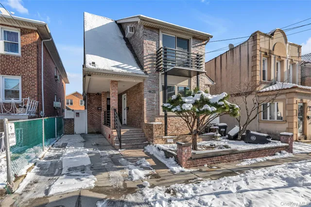 $1,580,000 | 61-23 165th Street | Flushing Heights
