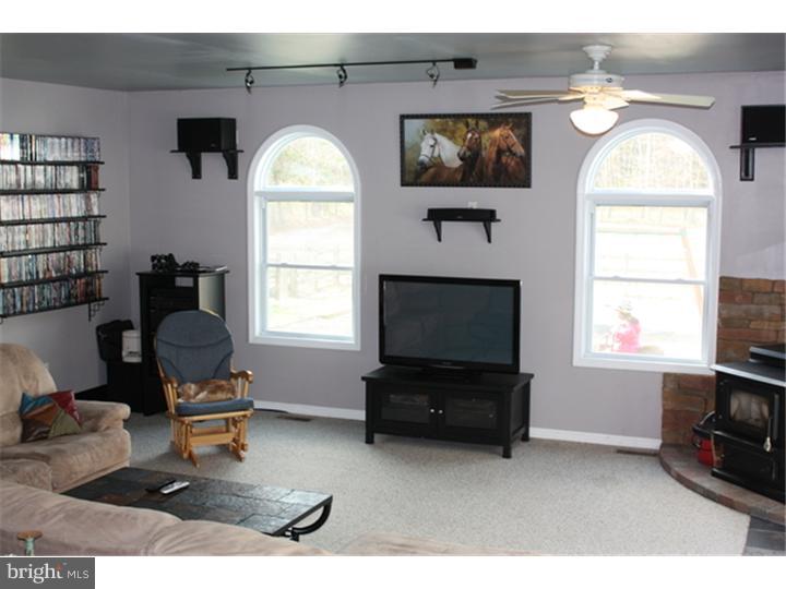 140 Flyatt Road Vincentown, NJ 08088 - Photo 8 of 25 Great Room
