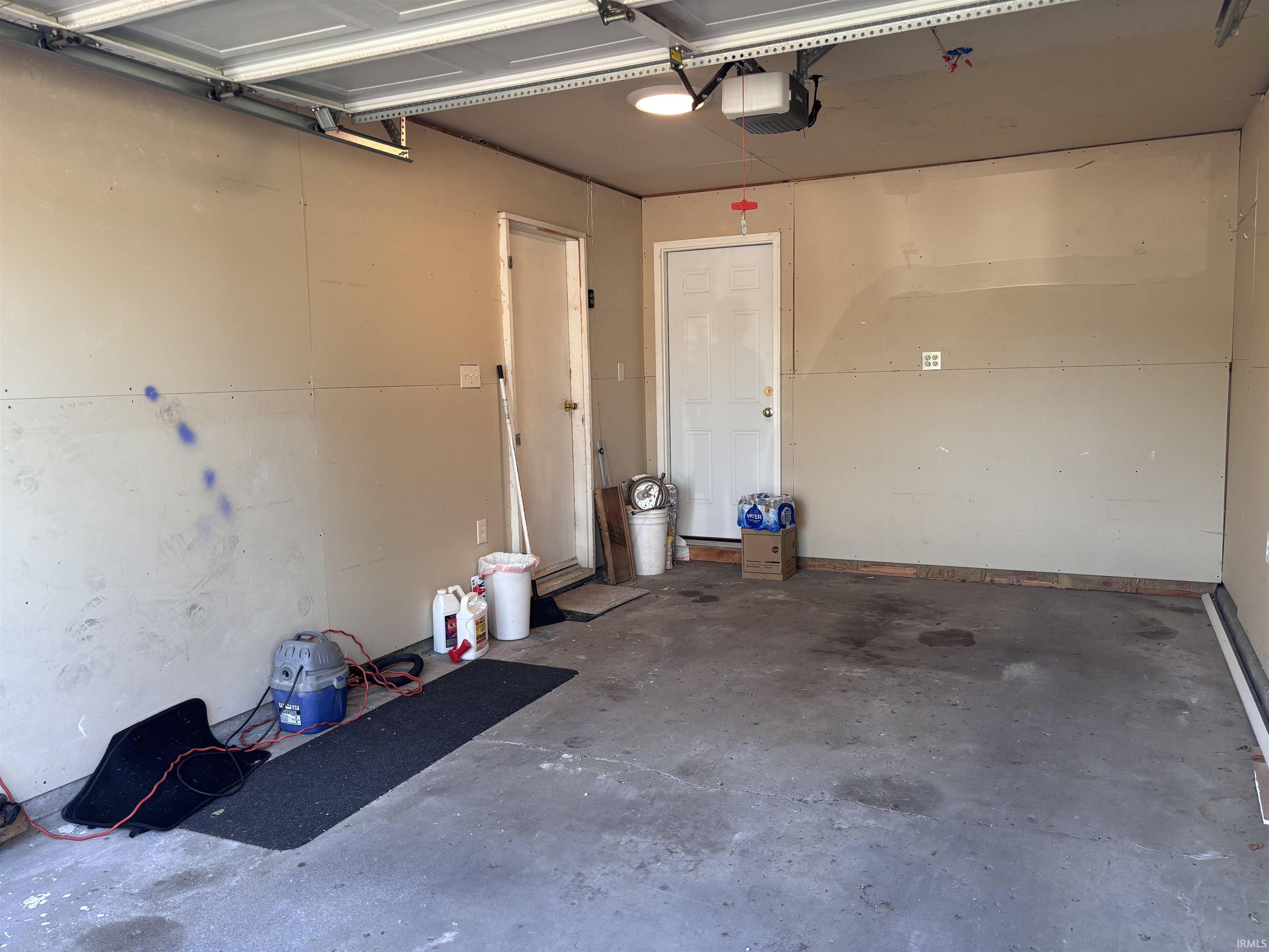 1535 Monroe Street Rochester, IN 46975 - Photo 14 of 25
