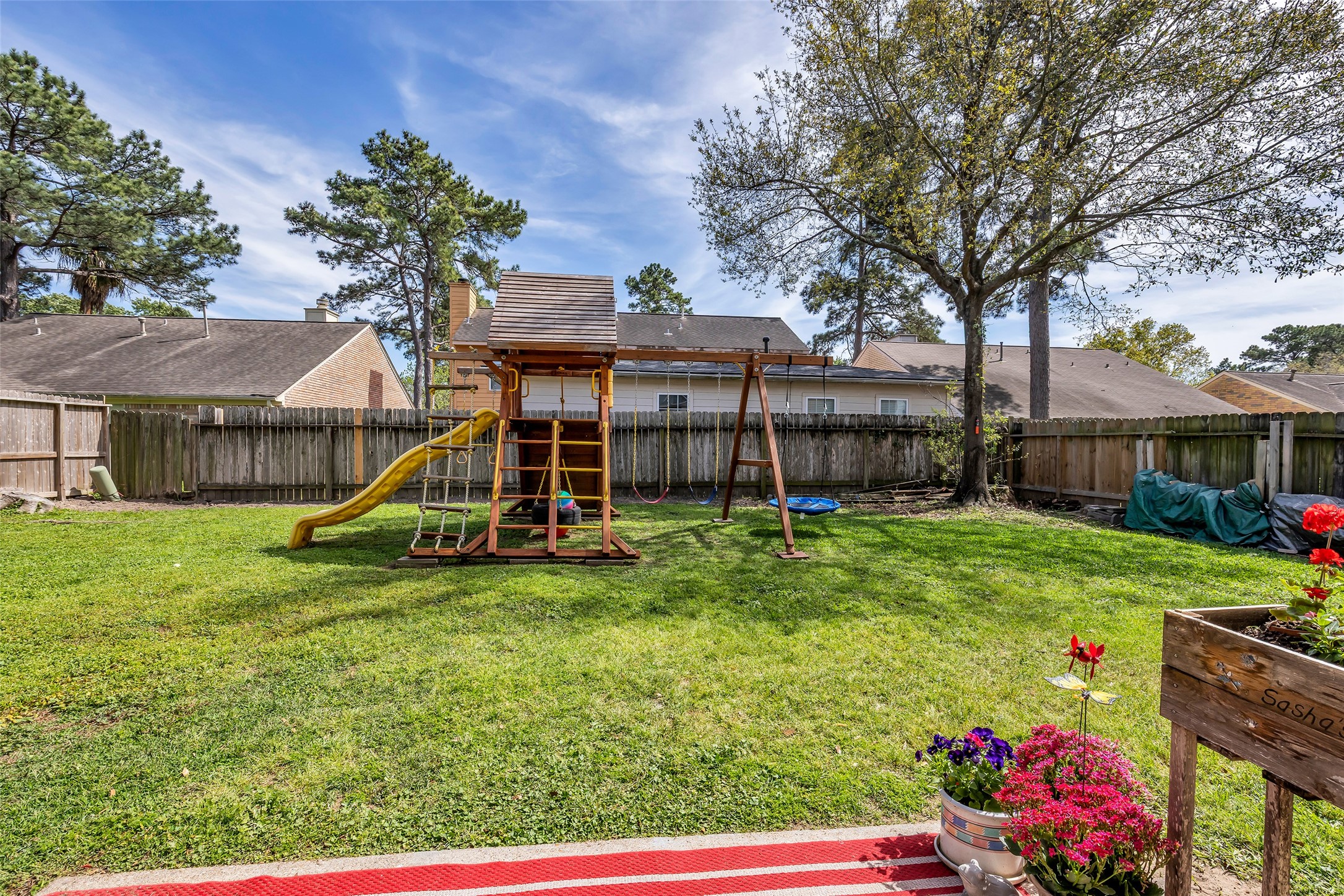 9415 Towerstone Drive Spring, TX 77379 - Photo 37 of 41 This floor plan features a spacious layout with a family room, dining area, and living room. The kitchen includes a breakfast nook and pantry. There's a bath near the foyer, and the garage is accessible from the main area.