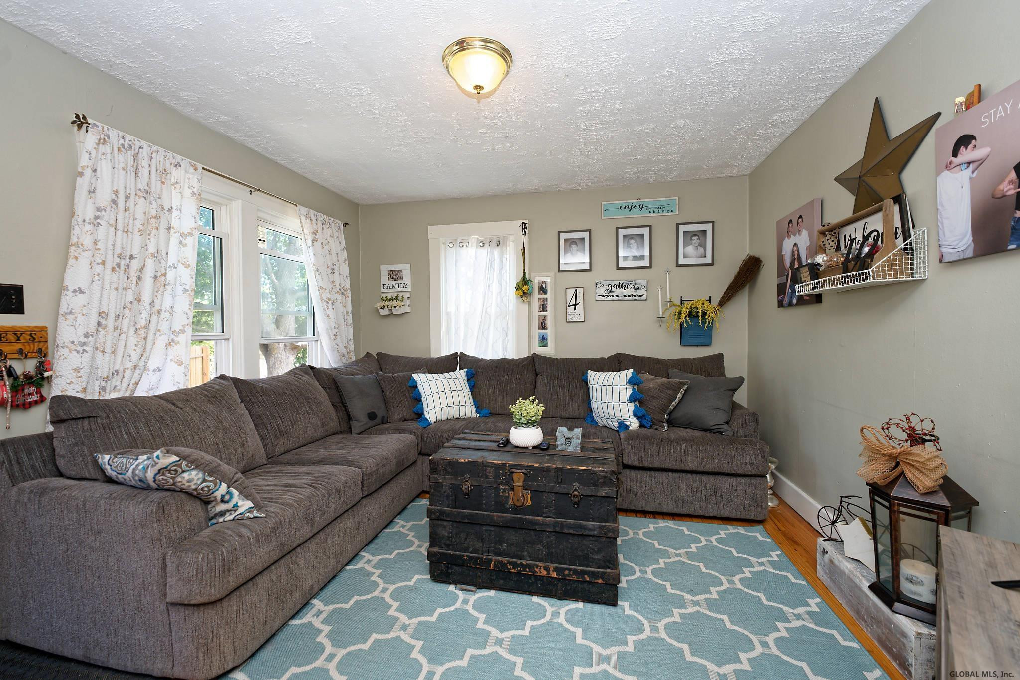 1609 Flower Road Schenectady, NY 12303 - Photo 4 of 27 Photo 4