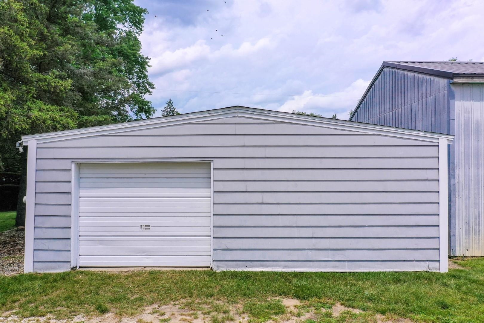 3221 South Vassar Road Davison, MI 48423 - Photo 4 of 40