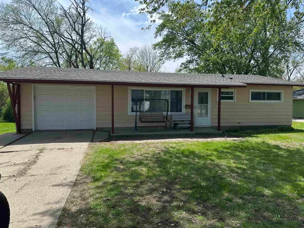 $74,000 | 1919 Portland Avenue, Savanna, IL 61074
