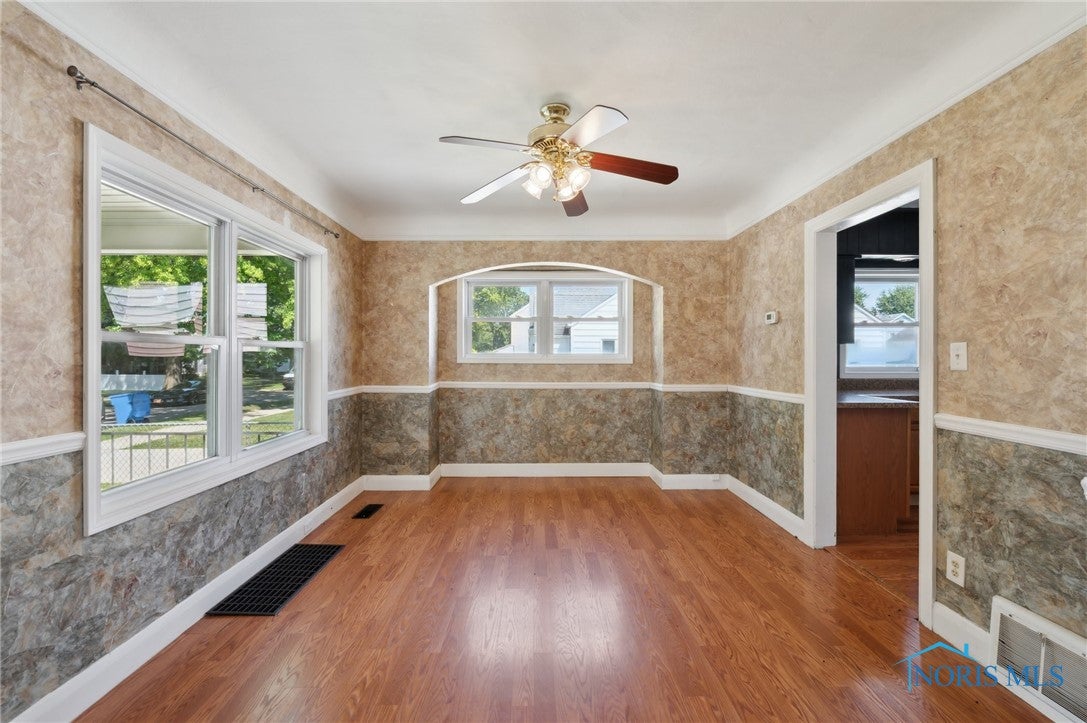 715 Cloverdale Road Toledo, OH 43612 - Photo 6 of 23 Gallery Image 6