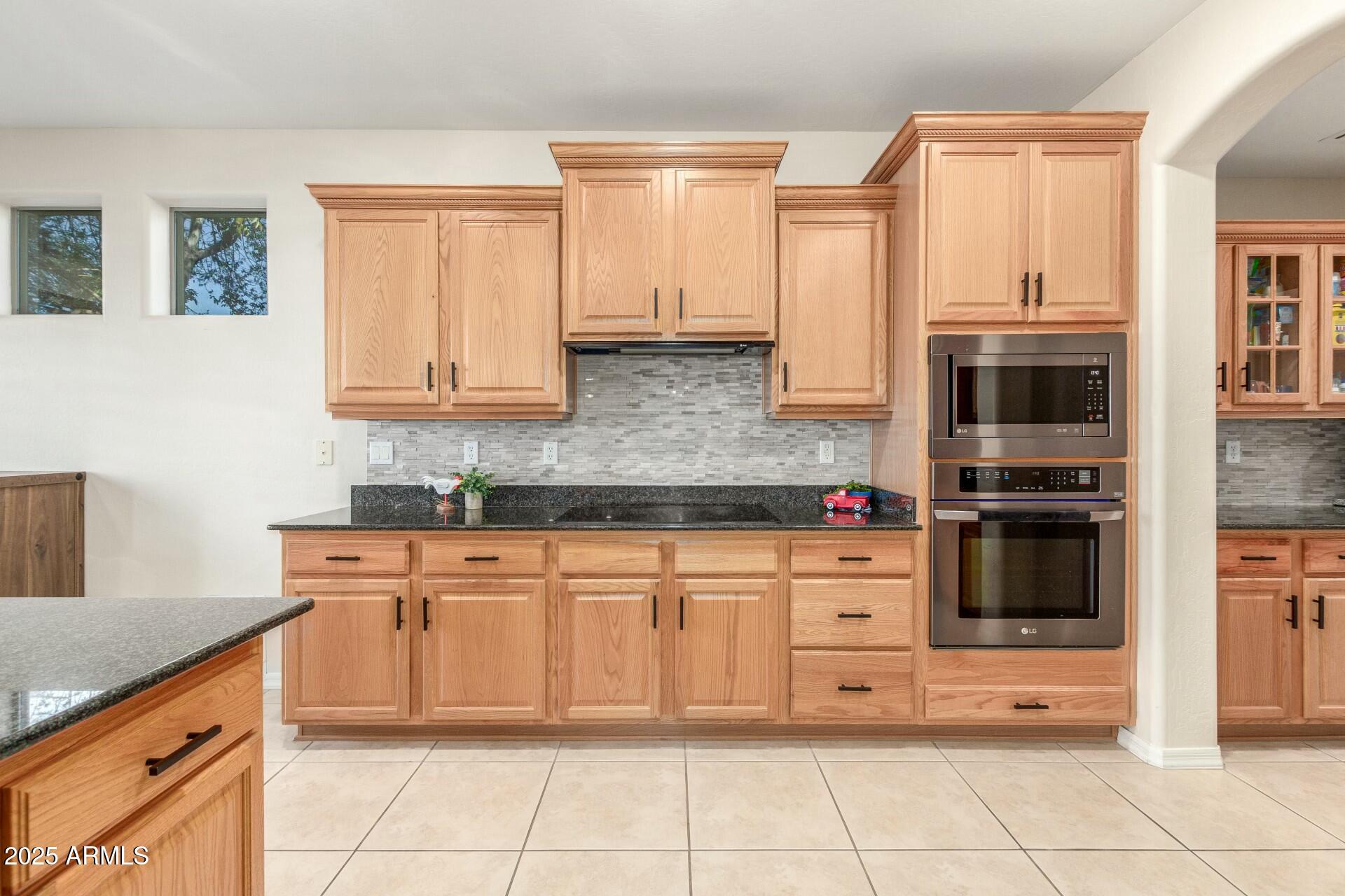 2614 West Florimond Road Phoenix, AZ 85086 - Photo 11 of 21 Kitchen