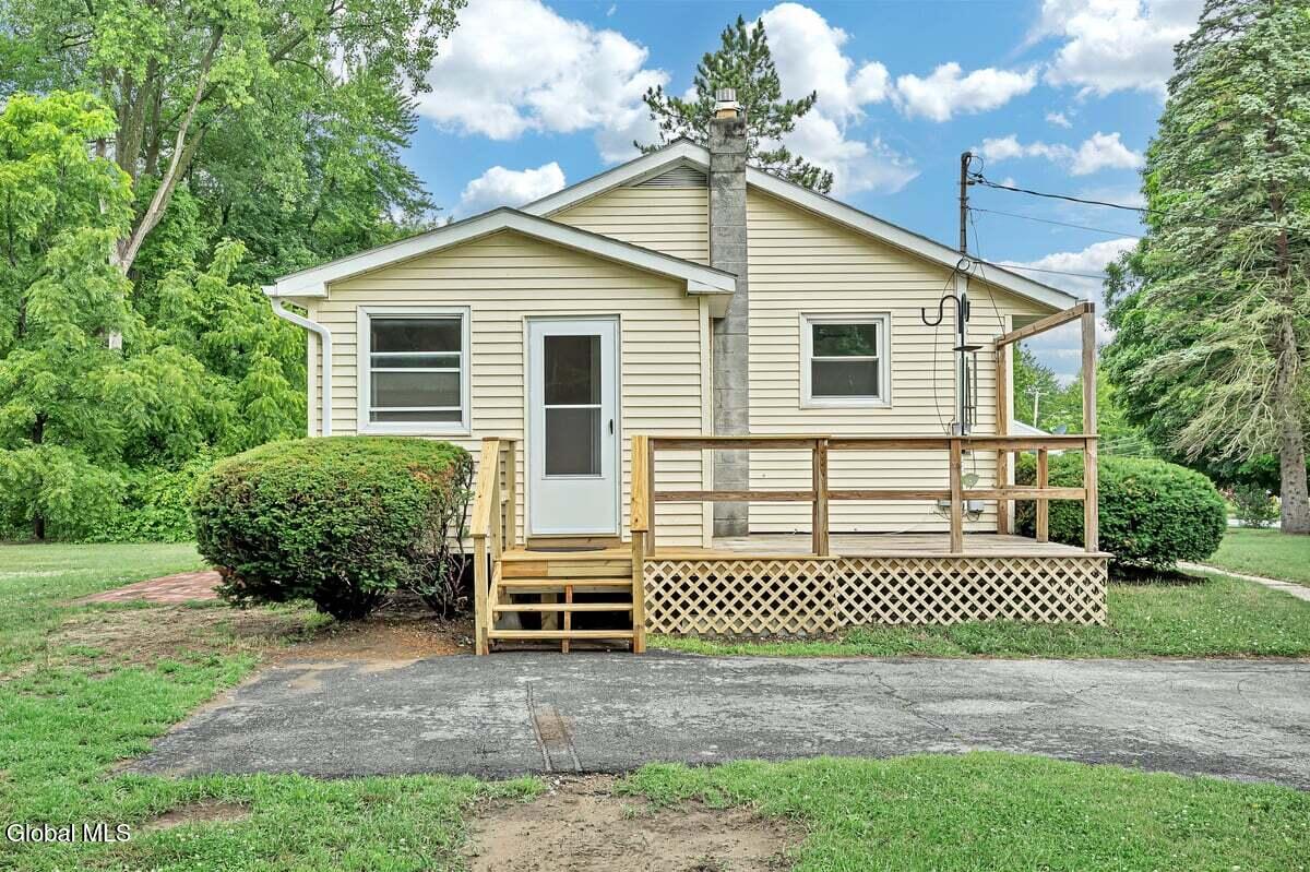 126 Guideboard Road Halfmoon, NY 12188 - Photo 26 of 36 P2011550