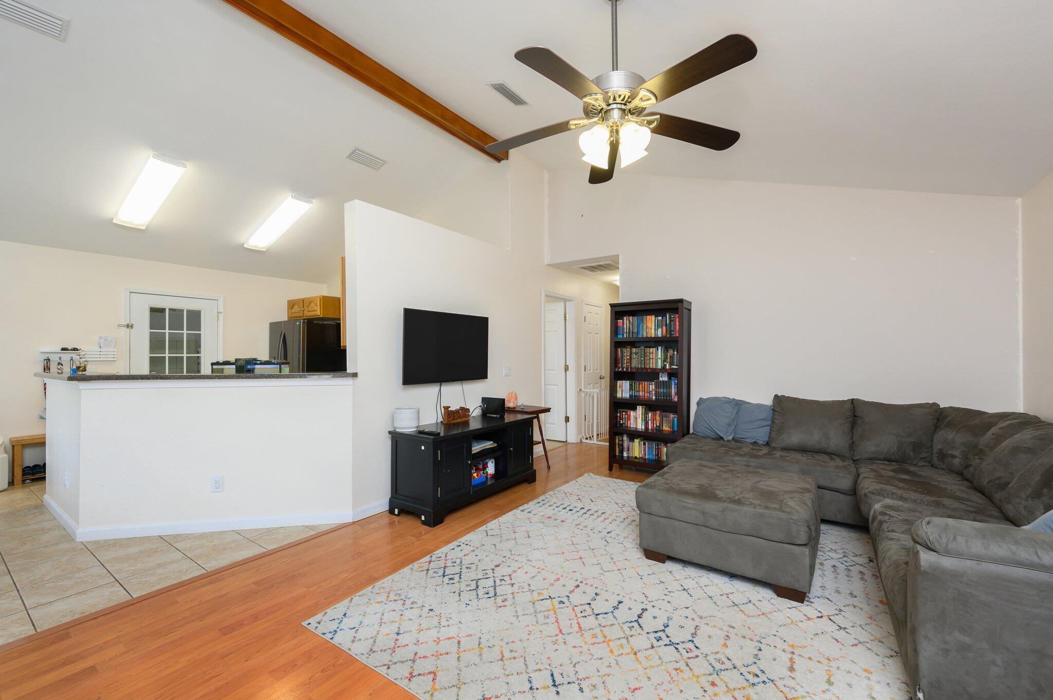 410 East Renoir Road DeFuniak Springs, FL 32433 - Photo 8 of 40 8-web-or-mls-410 Renior Rd East-04