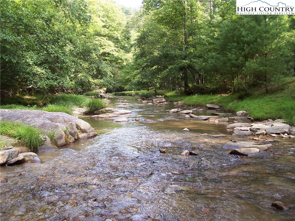378 Horseshoe Ridge Road East Deep Gap, NC 28618 - Photo 23 of 50 Gallery Image 23