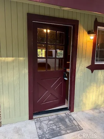 $330,000 | 25132 Boa Drive, Crestline, CA 92325