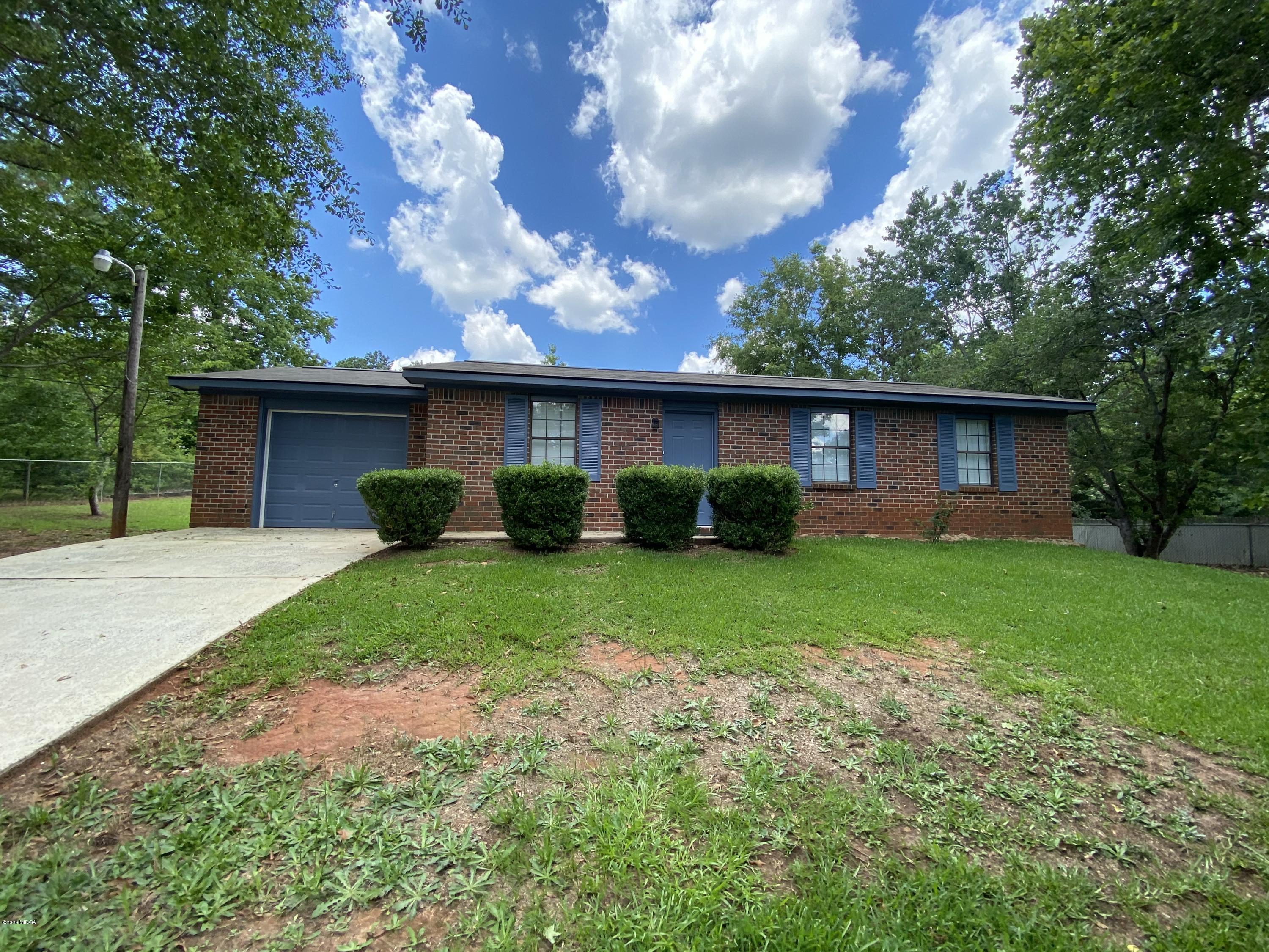 1171 Henderson Road Macon, GA 31217 - Photo 1 of 18 9C87C31A-73D5-4BF1-BBE4-194EDE341883