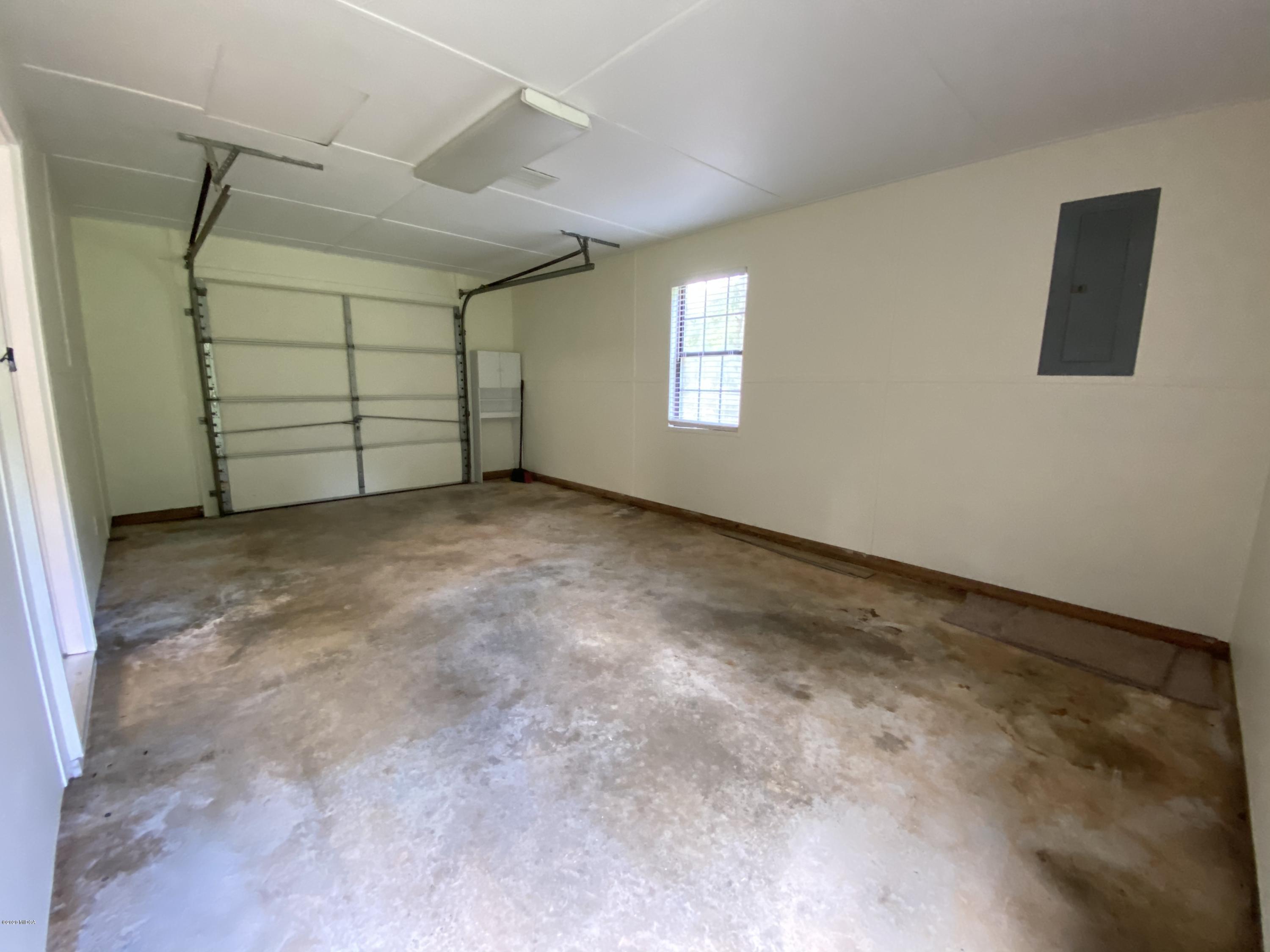 1171 Henderson Road Macon, GA 31217 - Photo 14 of 18 FA9D4D24-49C5-4F03-9712-D554B167AED5
