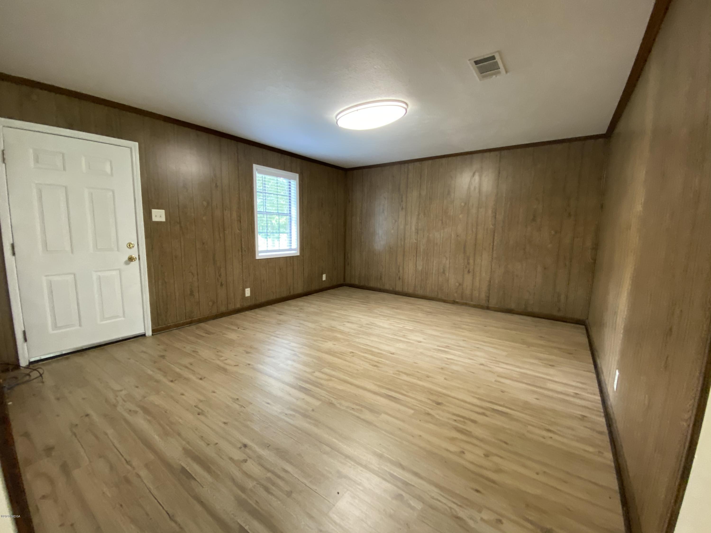 1171 Henderson Road Macon, GA 31217 - Photo 5 of 18 D6E21D76-2F12-45D0-9283-F10A3CA961AF