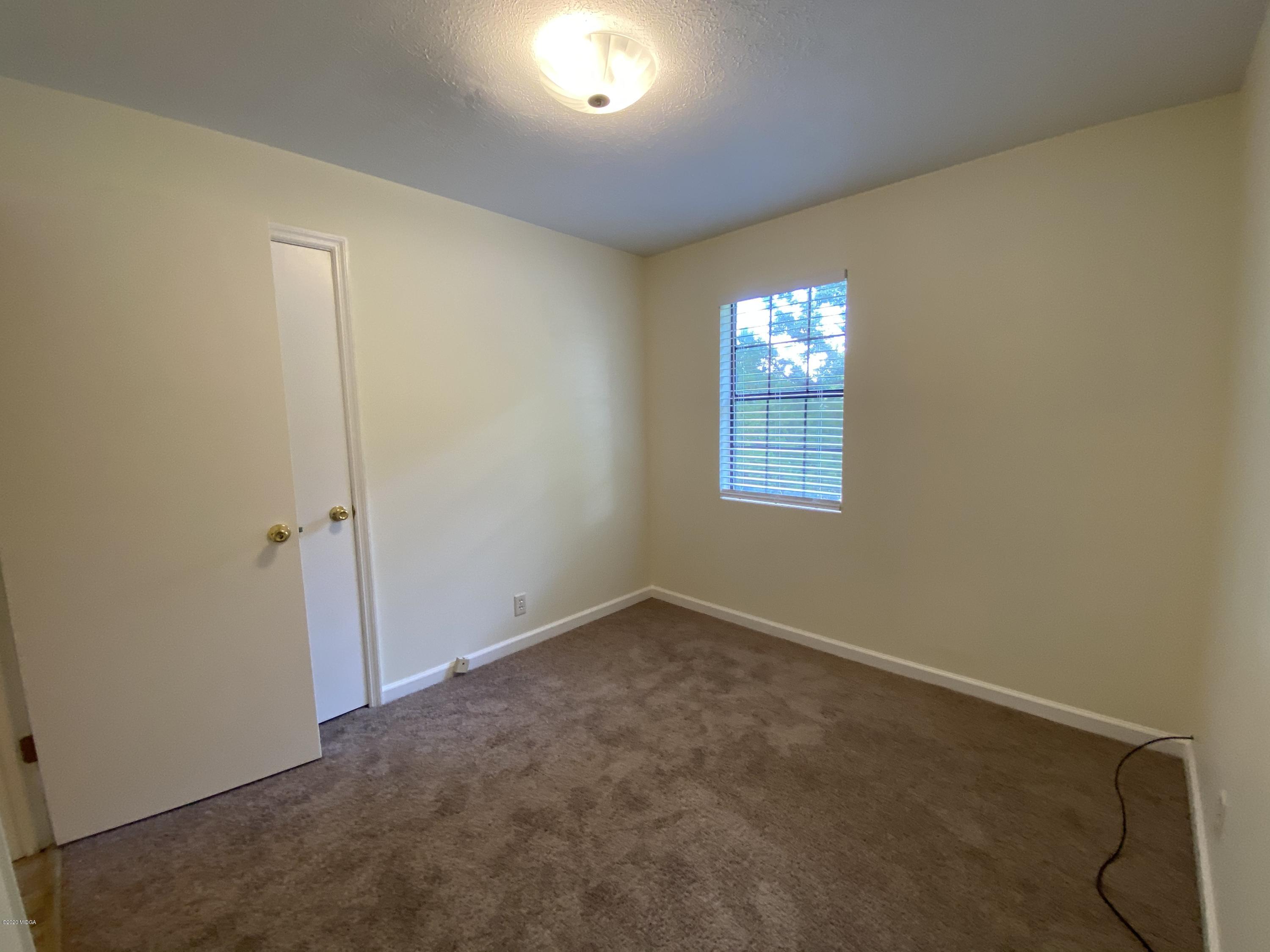 1171 Henderson Road Macon, GA 31217 - Photo 10 of 18 06B86E2A-3B7D-4251-9570-7F58CE63391B